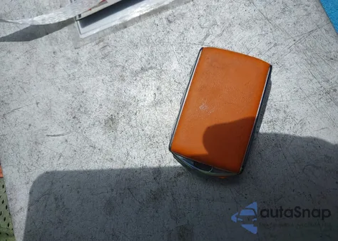 2021 Volvo S90 T6 R-Design z USA, uszkodzony, nr VIN LVYA22MT9MP223223